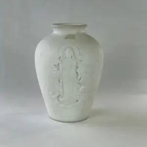 観音菩薩 壺