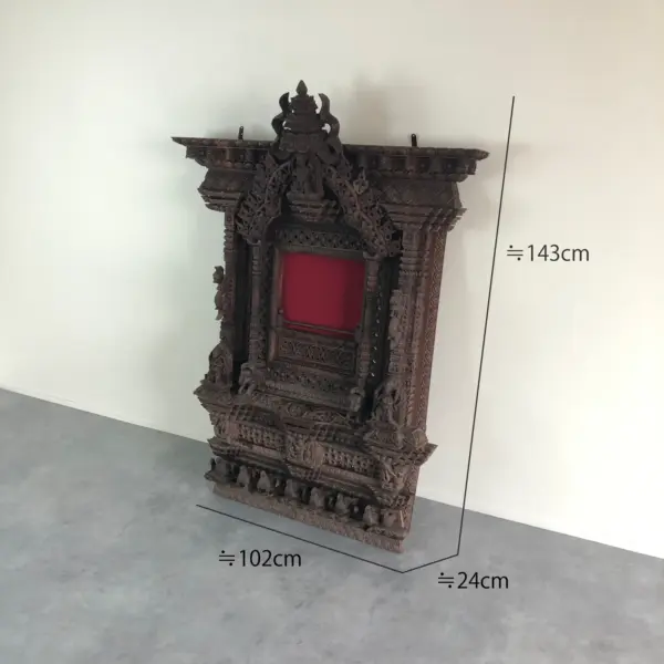 細密な木彫が美しい、アジア伝統様式の壁掛け型フレーム - 画像 (2)