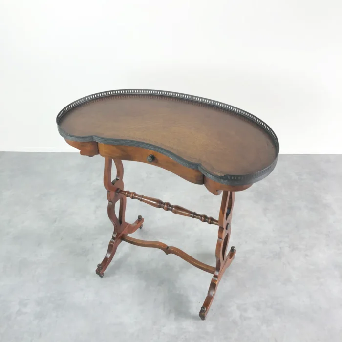 名作 | セオドア・アレキサンダーのオケージョナルテーブル