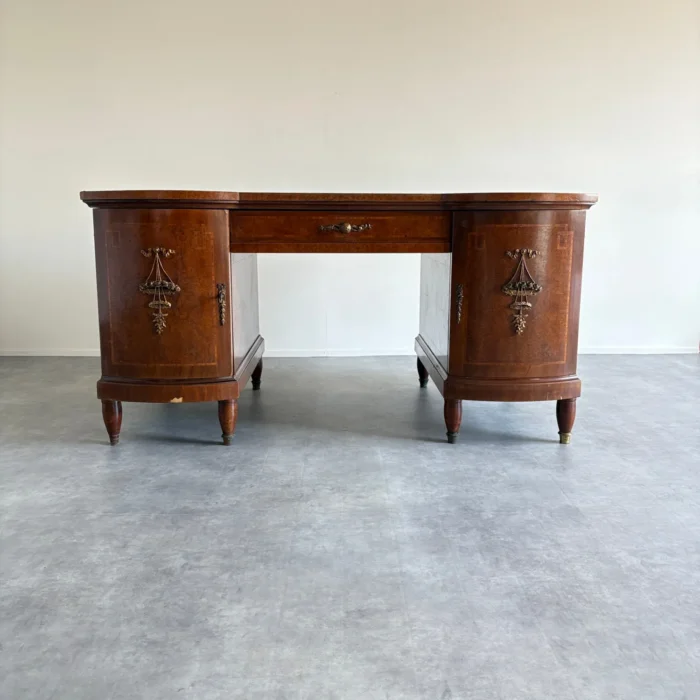 ロココ様式 ラグジュアリーデスク|レザートップ&真鍮装飾付き鍵付き収納