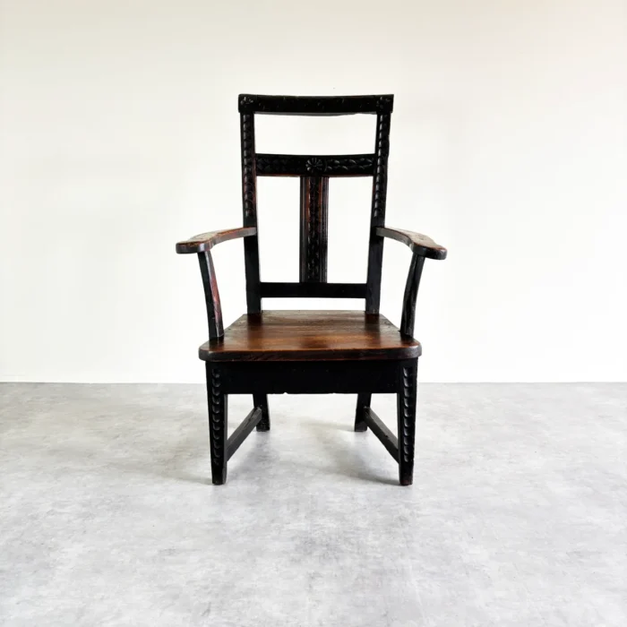 イギリス製 アンティーク アームチェア