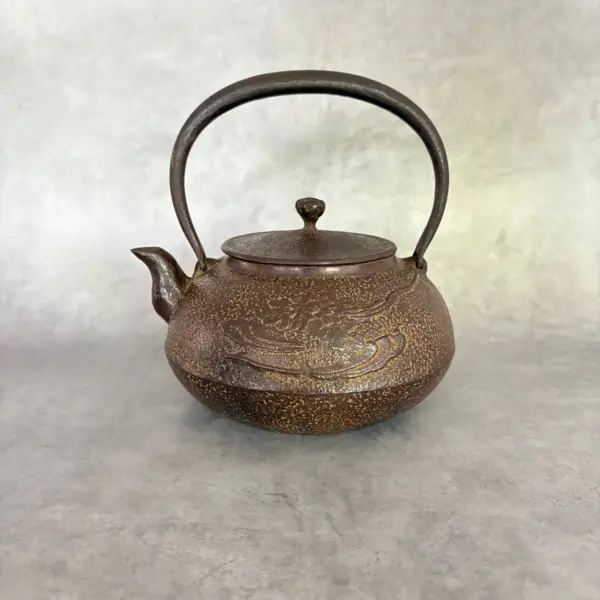 南部鉄器　急須  |  菊花紋様　霰