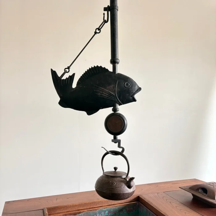 鉄製自在鉤　鯛　古道具