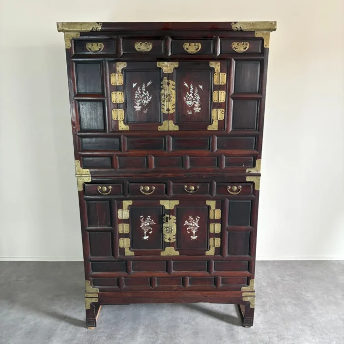 螺鈿に宿る静謐 ー 李朝バンダジ 希少美術品